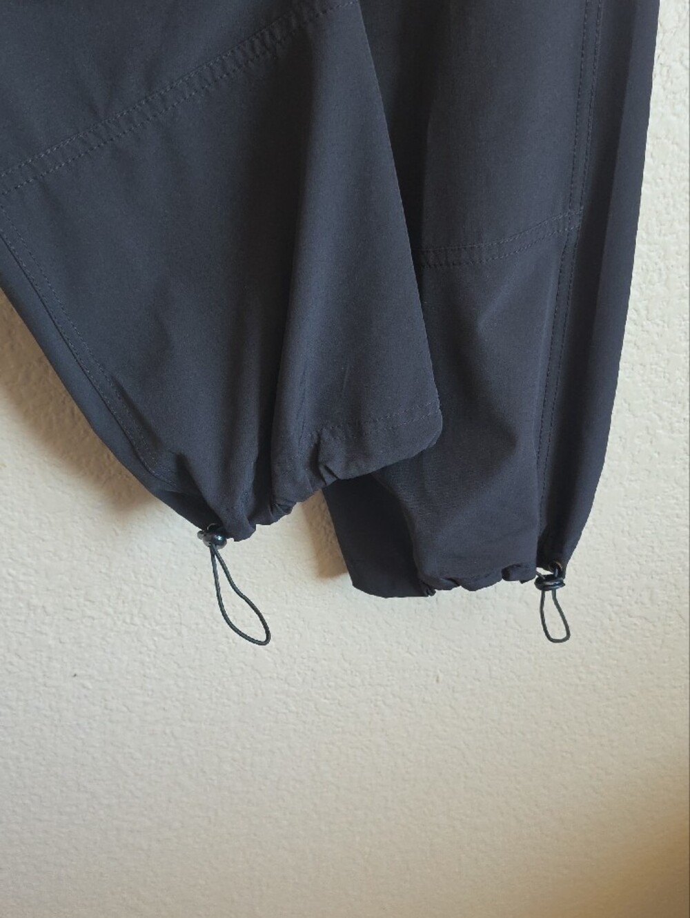 Zenergy By Chicos Black Zip Pocket Jogger Pants SZ 0.5 = 8 - Picture 4 of 14